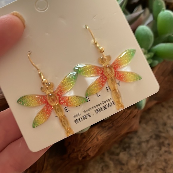 Acrylic Dragonfly Earrings - Picture 4 of 4